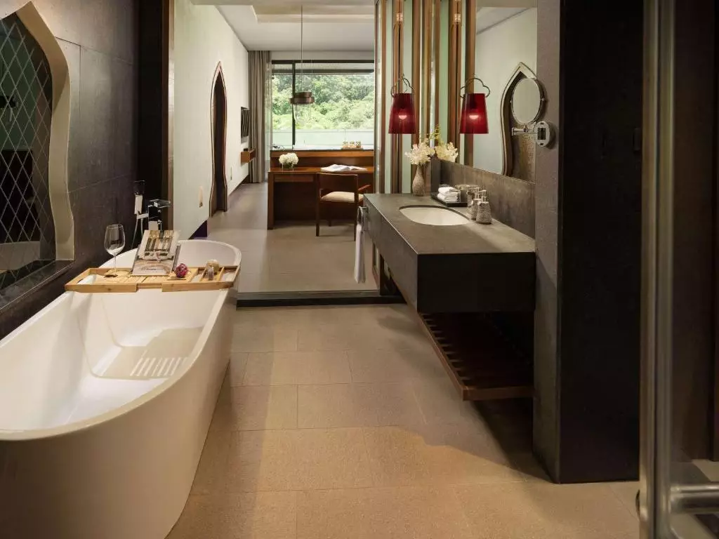 Avista Hideaway Phuket Patong